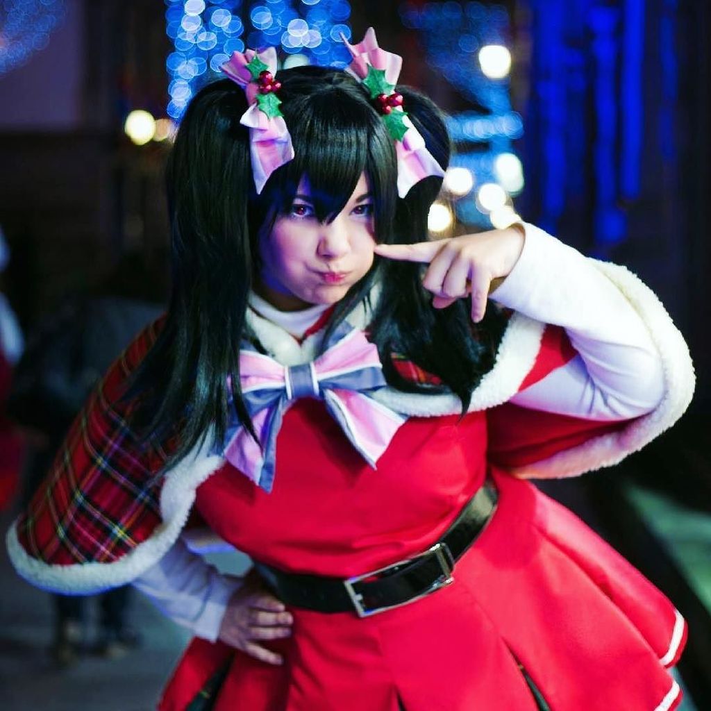 AtelierRaza's tweet photo. Last picture of Nico for this week! Are you ready for the first pictures of our last photo shoot? 🎄❤️ #cosplay #loveliveschoolidolproject #frenchcosplayer #coser #lovelivecosplay #nicoyazawa #cosplaycutie #mrsclaus #nightphotography #cosmodels #girlw… https://t.co/C4Csomj4oX https://t.co/bkSnIqIsgw
