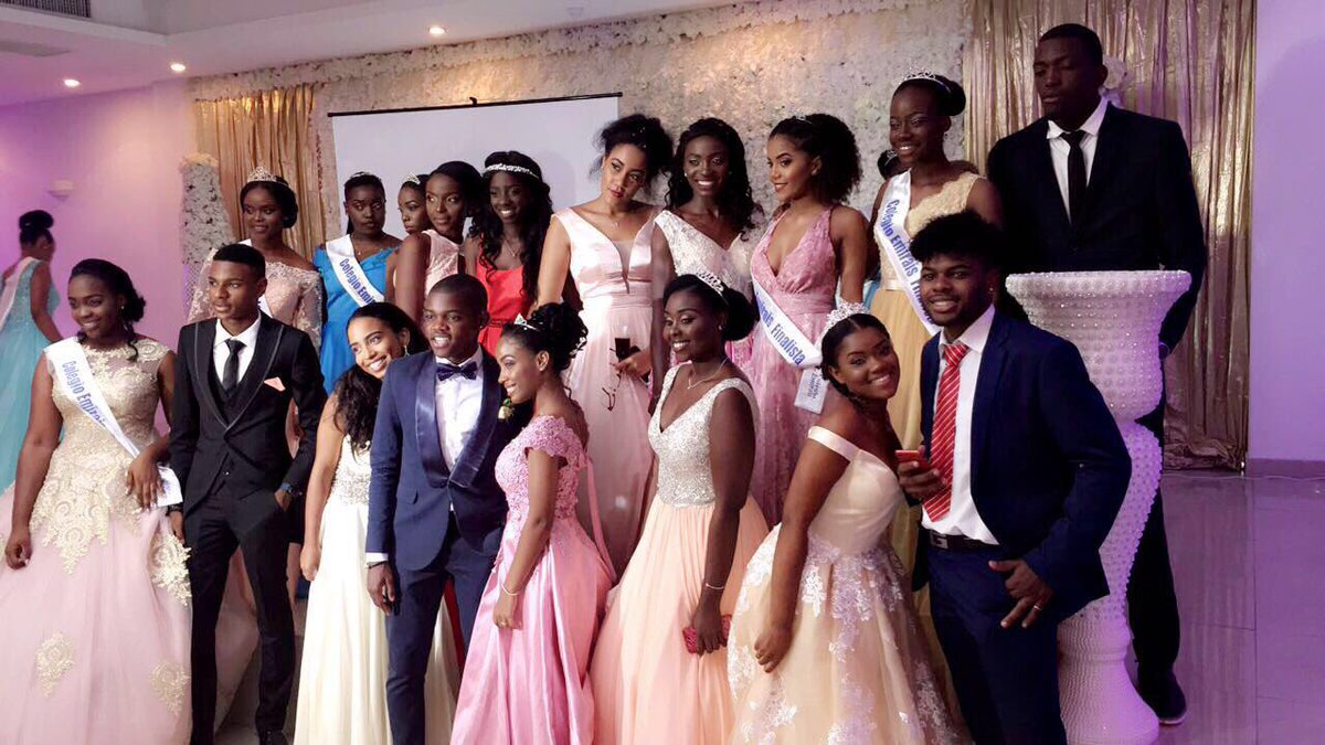 #prom2017 🎉..