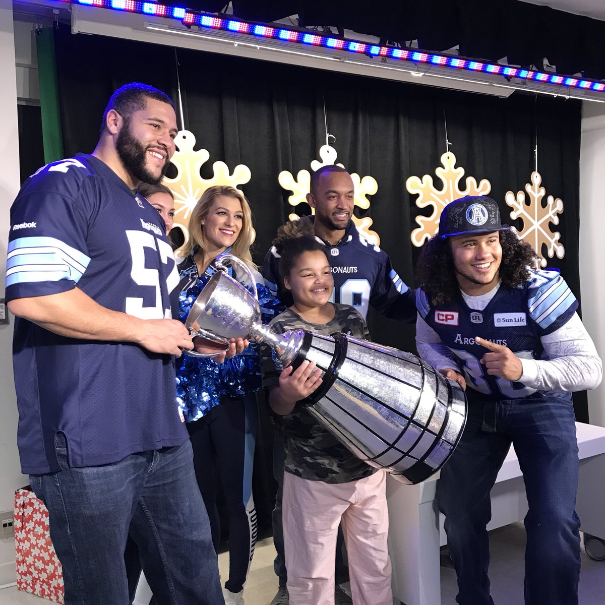 TorontoArgos's tweet photo. We met the real champs today @sickkids 🏆

#ArgosFootball #GreyCup https://t.co/MEqZtyPp9a