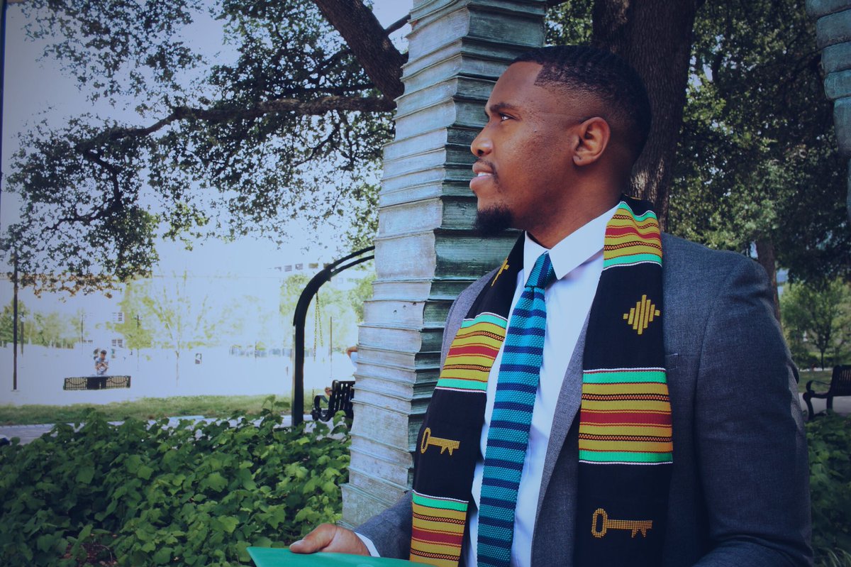 doriansherrod_'s tweet photo. @BonafideTye Daddy shot me 3 times, mama said I wasn’t gon be shit, 0.017788 gpa in my first semester, 3 girls cheated on me my junior year, showered at the rec. 

12/16/17 8AM 🎓
Major: Accounting
Minor: Rec Hoops 🏀

Post grad: Dunder Mifflin Paper co. 
Position: Quality Assurance rep. 💼 https://t.co/FvoiQmpYTT