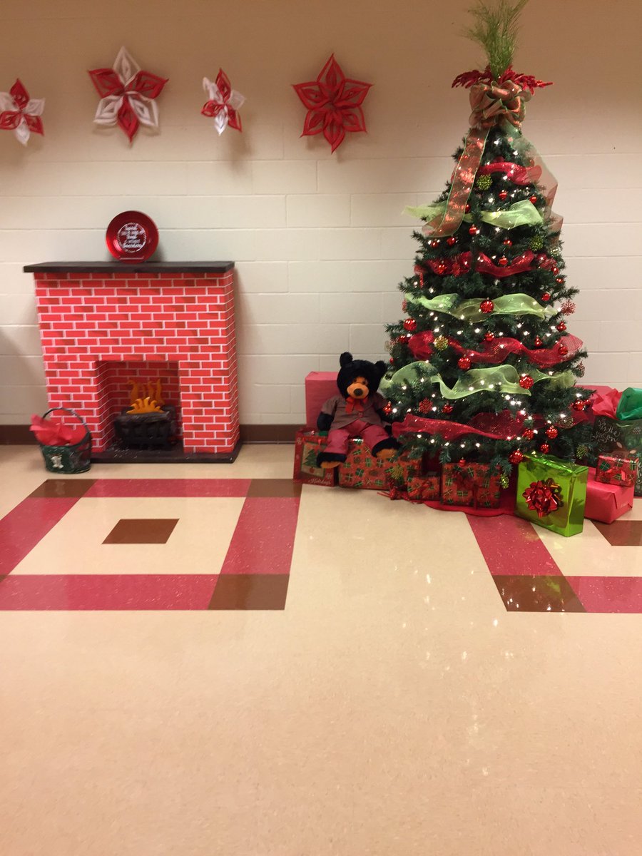 I enjoyed my visit to North Mobile K- 8 today! What a beautiful holiday setting!