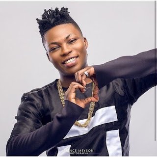 Vibeslite's tweet image. Reekado Banks Apologizes To Loyal Girls For The Wrongs Done To Them dlvr.it/Q68x07