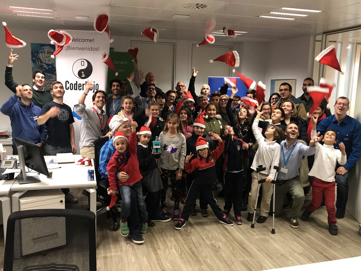 jaware's tweet image. @CoderDojo_es @coderdojo Xmas class today. @SalesforceOrg #enjoylife