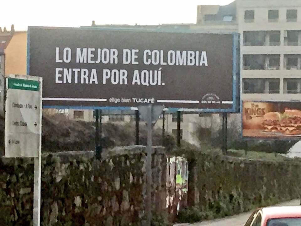 EnfrmraSaturada's tweet photo. Los gallegos somos expertos en reírnos de nosotros mismos...
(visto en Vilagarcía de Arousa) https://t.co/cxjog3wFKs