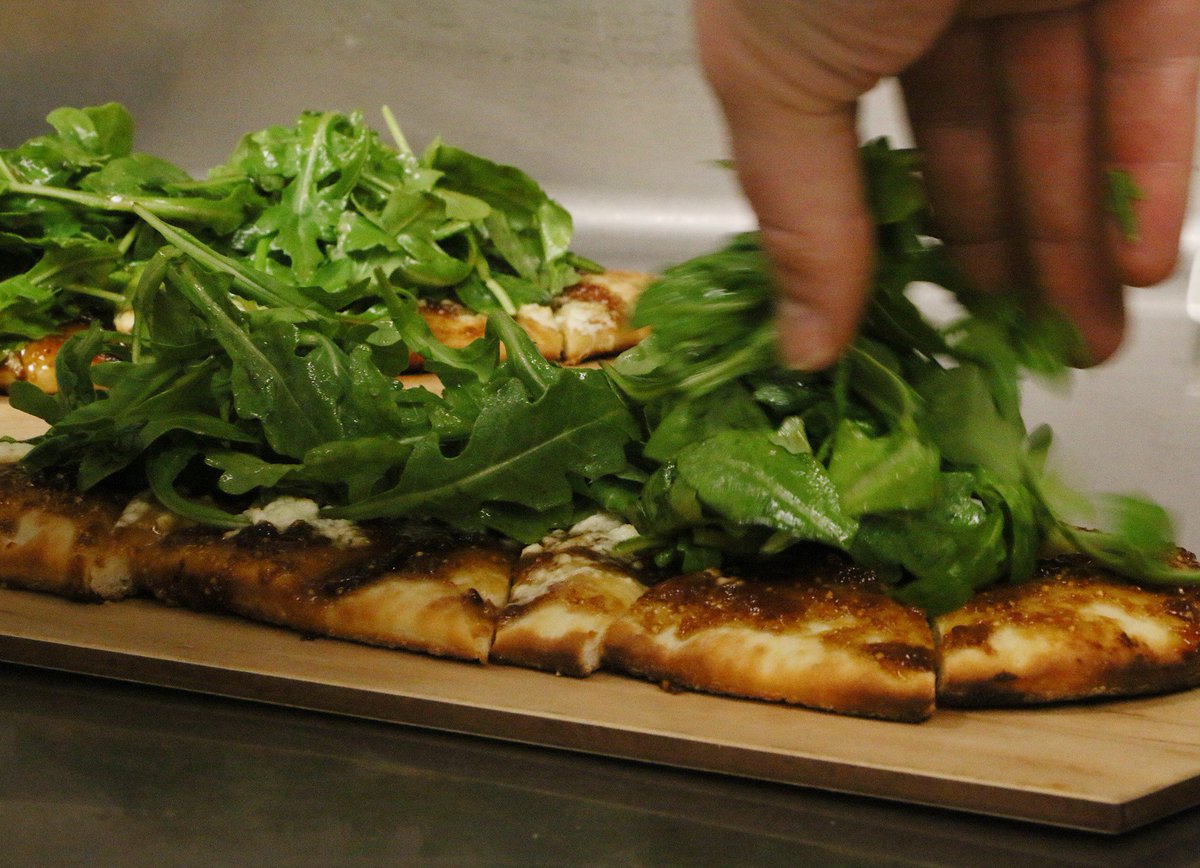 MHWestfields's tweet photo. Put the finishing touches on your week with a delicious meal from Wellington's. https://t.co/CVVFlLFSLc