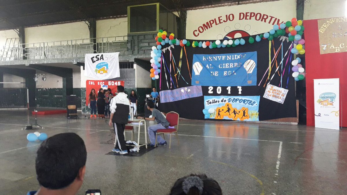 ESA_LaMerced's tweet photo. #MuestraAnualLaEscuelaSaleDelAula2017. La Merced, Cerrillos.
#TallerDeTeatro
#ColegioSecundarioAmericaLatina
@aniberruezo @fguillesaavedra @patriciapinasco @YanilMarisol @AlancayDel @150Ccarlin @ricardinius @maclopezmorillo @HERMOSALUI https://t.co/BKfumWNYLA