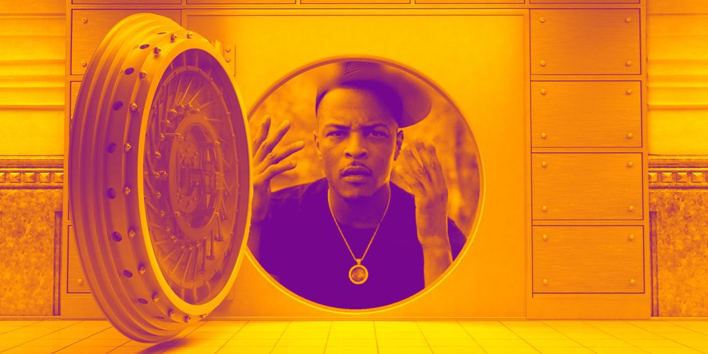 vydiaofficial's tweet photo. This week's #VydiaVault is throwing it back to a classic hit from Vydia superstar @Tip! Jam out to #Warzone here: https://t.co/m9LZFzU7tz https://t.co/zrKJrLLZ14
