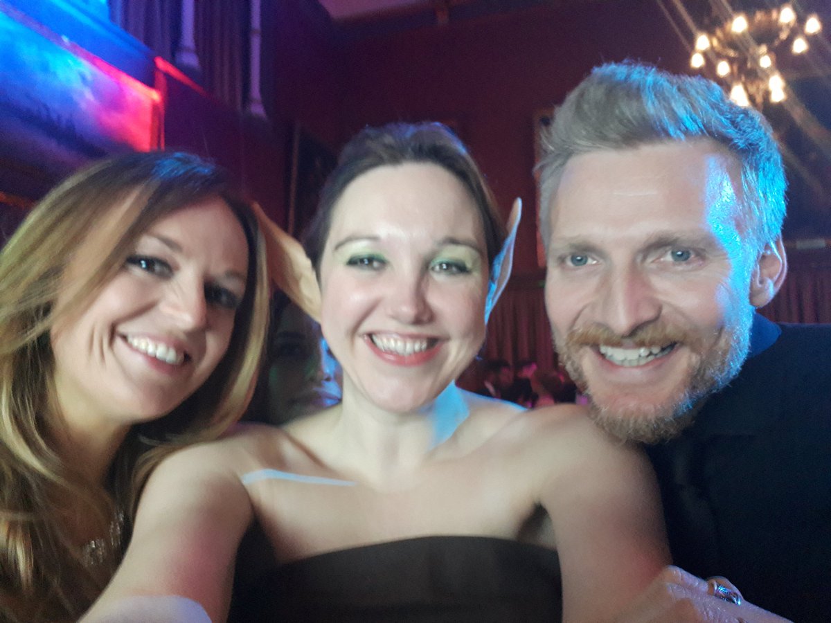 AlisonShearerK's tweet photo. The old team back together. Love you guys #ldfxmas https://t.co/PC0Oa4ulU0