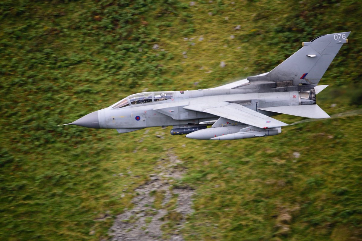 Gaznobby's tweet photo. Tonka through the Loop https://t.co/g9J0suFfh0