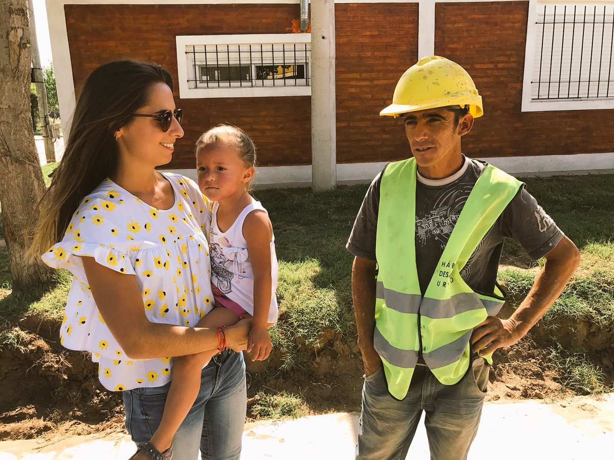 Agua, cloacas, calles y veredas iluminadas, plazas y un NIDO, todo construido por los propios vecinos de Jovita. Un lujo!! 👷🏽‍♀️💧🚧🏘 <a href="/Klemensiewicz/">Marina Klemensiewicz</a>