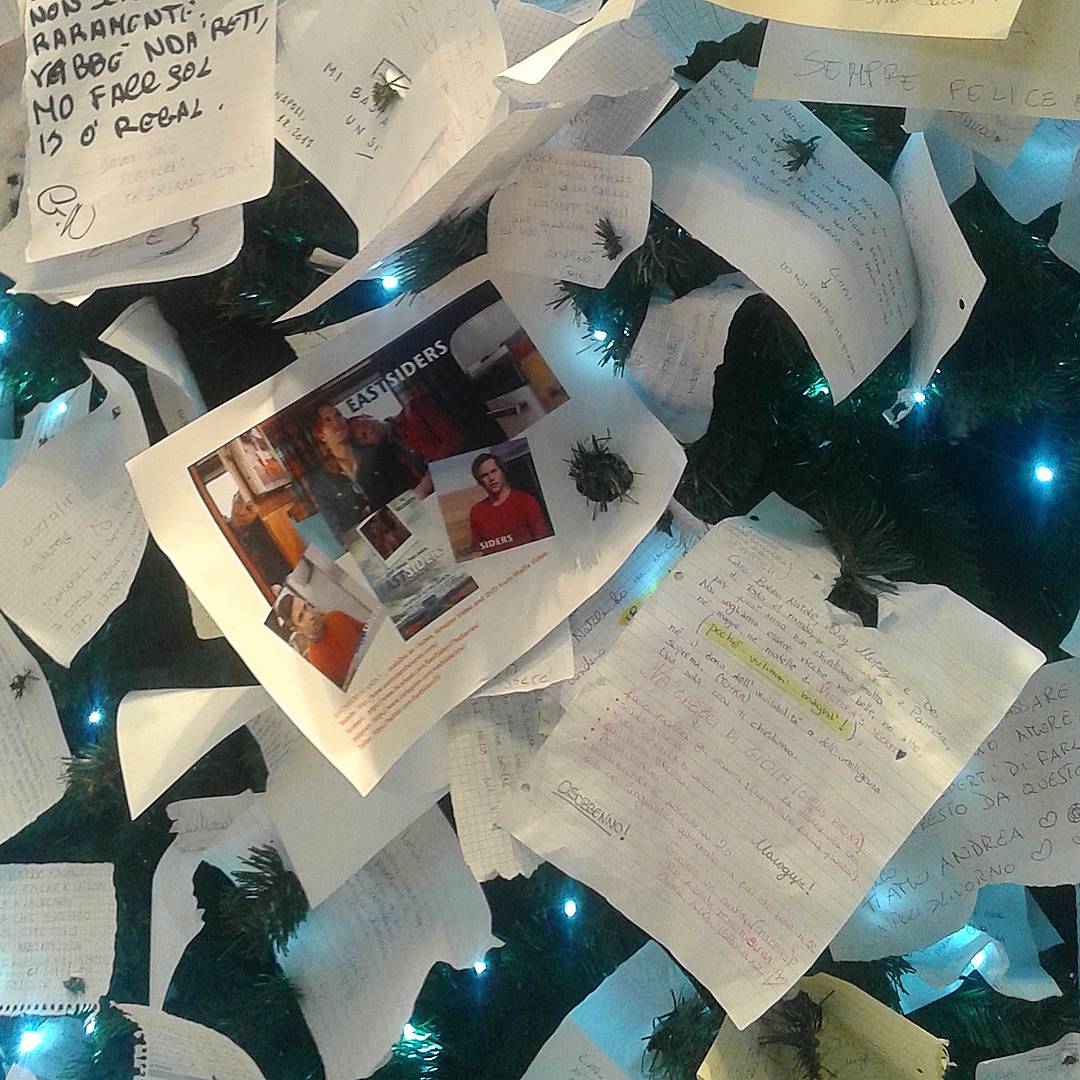 VannaiolaGabry's tweet photo. Traditions โฅ
The @eastsiderstv love can't miss on the #ChristmasTree at the Naples' central station! This year with season 3, avalaible on @itunes, @amazonvideo and DVD from #WolfeVideo.
#EastSiders #webseries #indie #lgbt #KitWilliamson #VanHansis #JohnHalbach
#Napoli https://t.co/z7byYK53OY