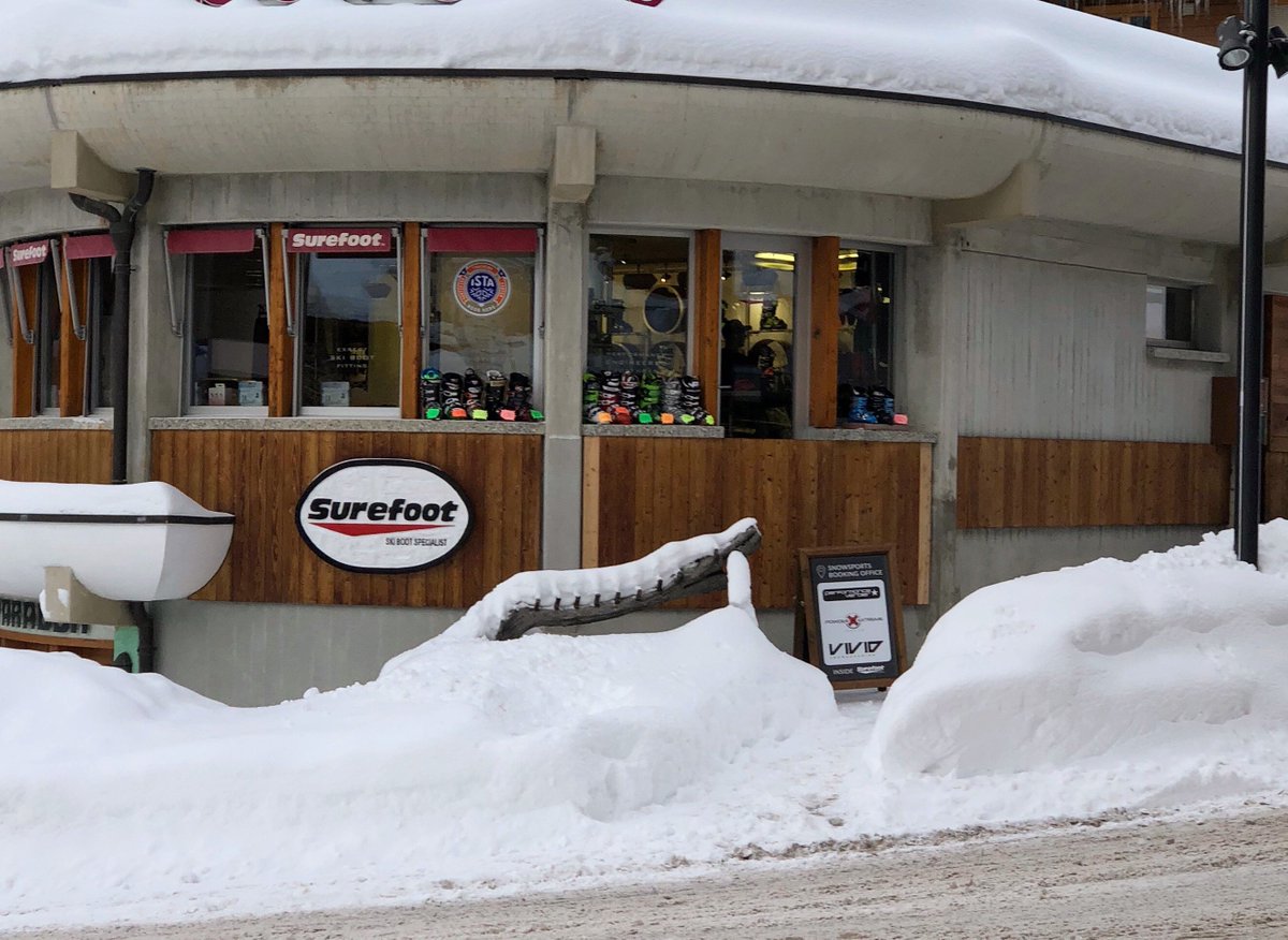 SurefootSkiing's tweet photo. Surefoot Verbier is covered in snow. Happy Friday! https://t.co/VJS1XWlYQd