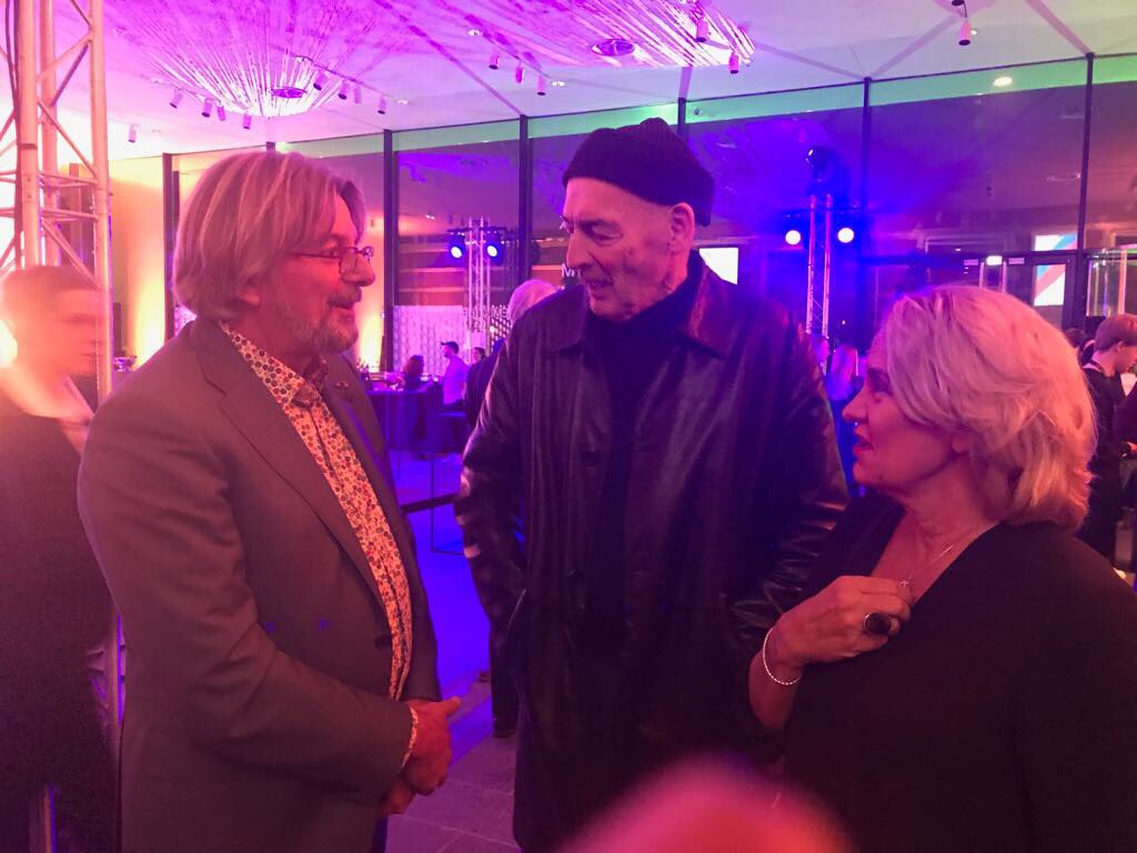 Meeting #RemKoolhaas. @Stedelijk . ‘That pink Greenhouse? We will show at the <a href="/Guggenheim/">Guggenheim New York</a> , Are you an Artist or a Designer.’ No sir, I am a dutch grower. I produce Architecture Aromatique.