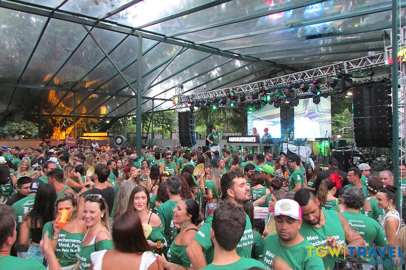 rioallaccess's tweet photo. Are you going to be in Rio next weekend and are looking to mingle with the locals? Book Rio’s Hottest Parties! https://t.co/8wlp4CZVjJ
#rioallaccess #vipparties #vipclubbing #rionightlife #riocarnival #yolo #livetotravel #lovetotravel #livetoparties #loveparties https://t.co/chU0krptLI