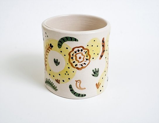 Stumped for what to get your loved ones for Christmas? Then look no further. <a href="/NavigatorNorth/">Navigator North</a> has a range of gifts from artists who’ve worked on their Latest Edition project. They’ve got ceramics from @alexsickling, prints from <a href="/oftennick/">nick kennedy</a> &amp; so much more bit.ly/2AAQxGy