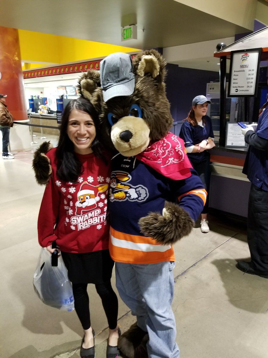 MascotoftheDay's tweet photo. I met @StomperRabbit from @SwampRabbits, and I met his bear friend! Tonight was amazing! I'll be back, Greenville! 😀 https://t.co/V6MVUcOzzr