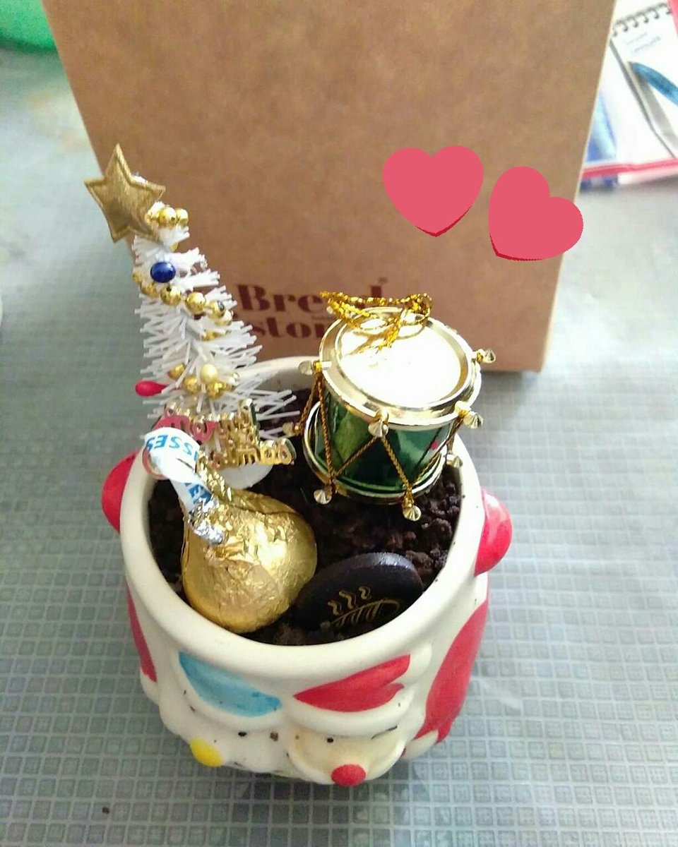 Aliciatan1991's tweet photo. Christmas cake #oreocheese ๐๐ https://t.co/Y9x0ip0IVM