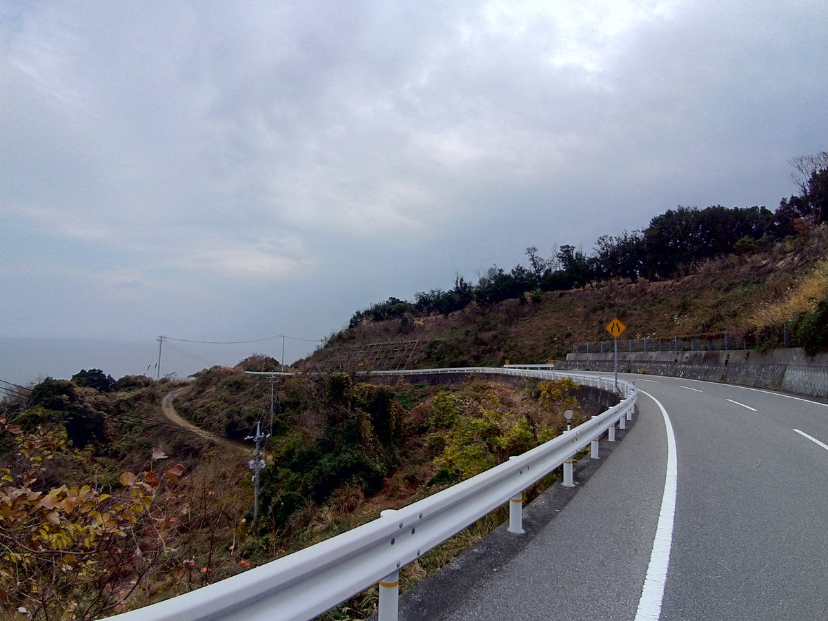 kumacon's tweet photo. 小豆島来て早々、まずは香川県道248号を通ってきました~🚗
#小豆島
#r248 https://t.co/4RB9gLOjOE
