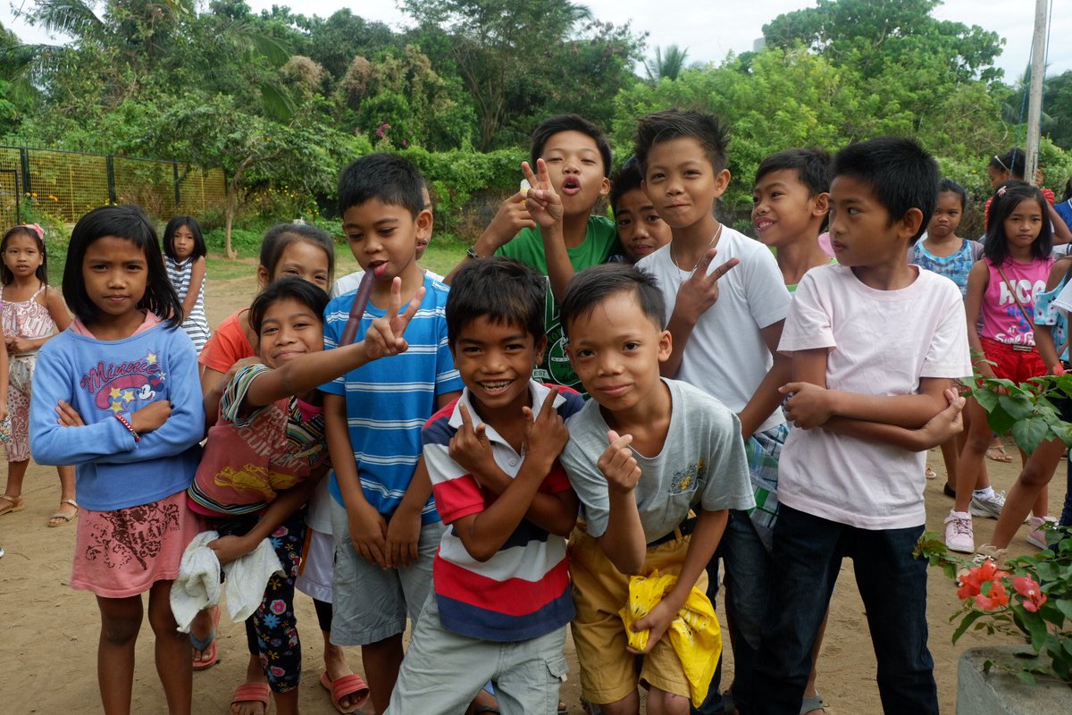 uppeninsulares's tweet photo. Students of Hacienda Elementary School #Outreach2017 https://t.co/XlEzvAzvBB