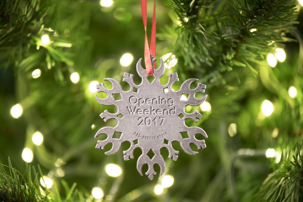 Tomorrow, at <a href="/WaltDisneyWorld/">Walt Disney World</a>'s Galactic Nights, present a ticket stub from #TheLastJedi dated December 14-17, and get a free holiday ornament while supplies last! strw.rs/6006DG2lC