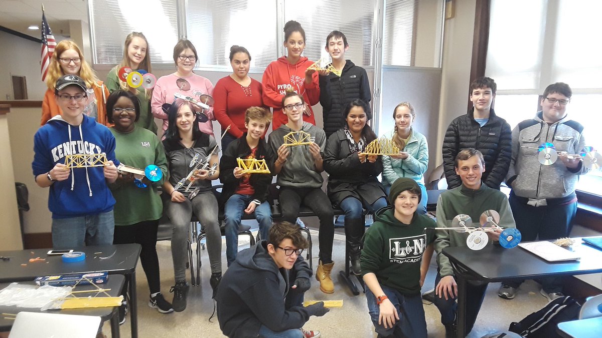 LNBioGeoGuy's tweet photo. Scientific Research rocks @LNSTEMAC !! #PastaBridge #MousetrapRacers https://t.co/JxU52ywvTf