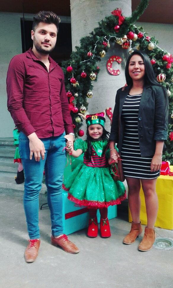 DimeShas's tweet photo. Mis dos bebés. 😍♥👨‍👩‍👧 https://t.co/gEcEdwb1Fo