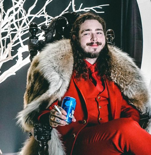 thuglifepapi's tweet photo. Post Malone On rockstar Music Video. https://t.co/msbFeRpjMd