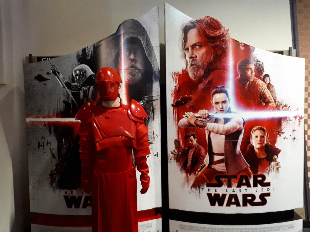 justinfrederic's tweet image. Decided to continue my trend of dressing up as the villain... I&apos;m a Praetorian Guard baby!!! #TheLastJedi #IMAXexperience