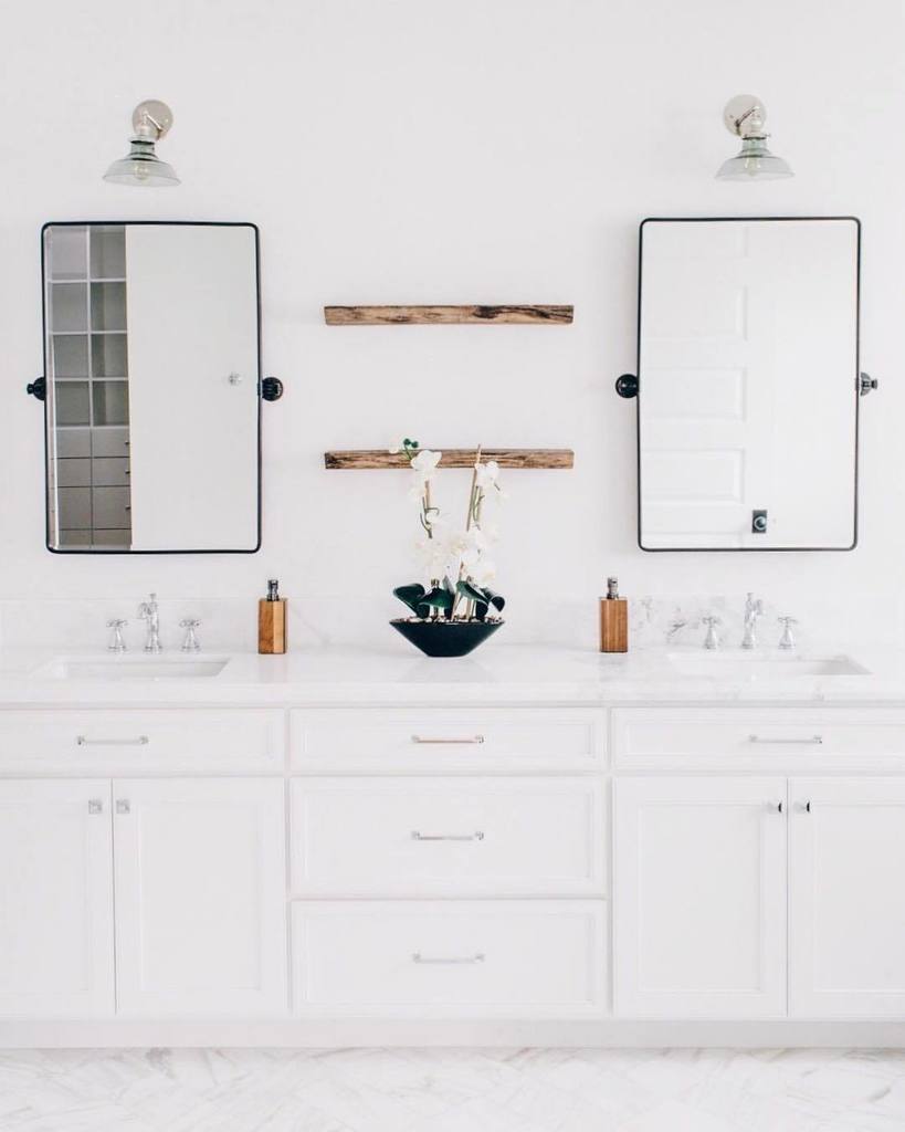 Rafterhouse's tweet photo. Happy Friday guys! Here’s another shot of our minimal #rafterhouse4116 master bath! Yay or nay to all white? #rafterhouse #housetour #currentdesignsituation #finditstyleit #dreamhome #interiordesign #modernhome #interior123 #interiorlovers #interiordetai… https://t.co/elvfceGsGU https://t.co/kb73OgwVYB