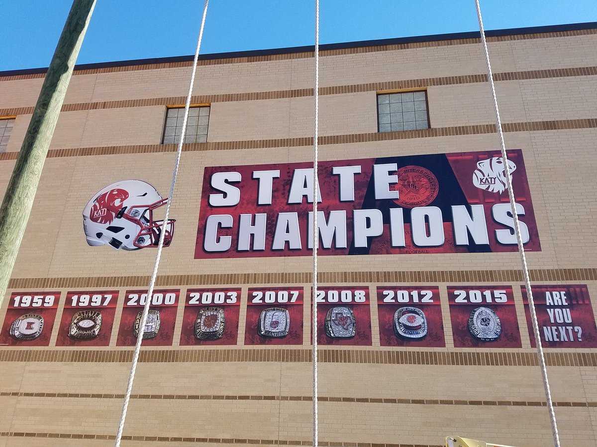 Katyfootball's tweet photo. Dress warm, stay dry, be loud. The #Grindfor9 continues tomorrow in San Antonio. As the kids say, "Let's go secure the bag"
#Traditionmatters 
#WeAreKaty https://t.co/KV8qhrQ2o1