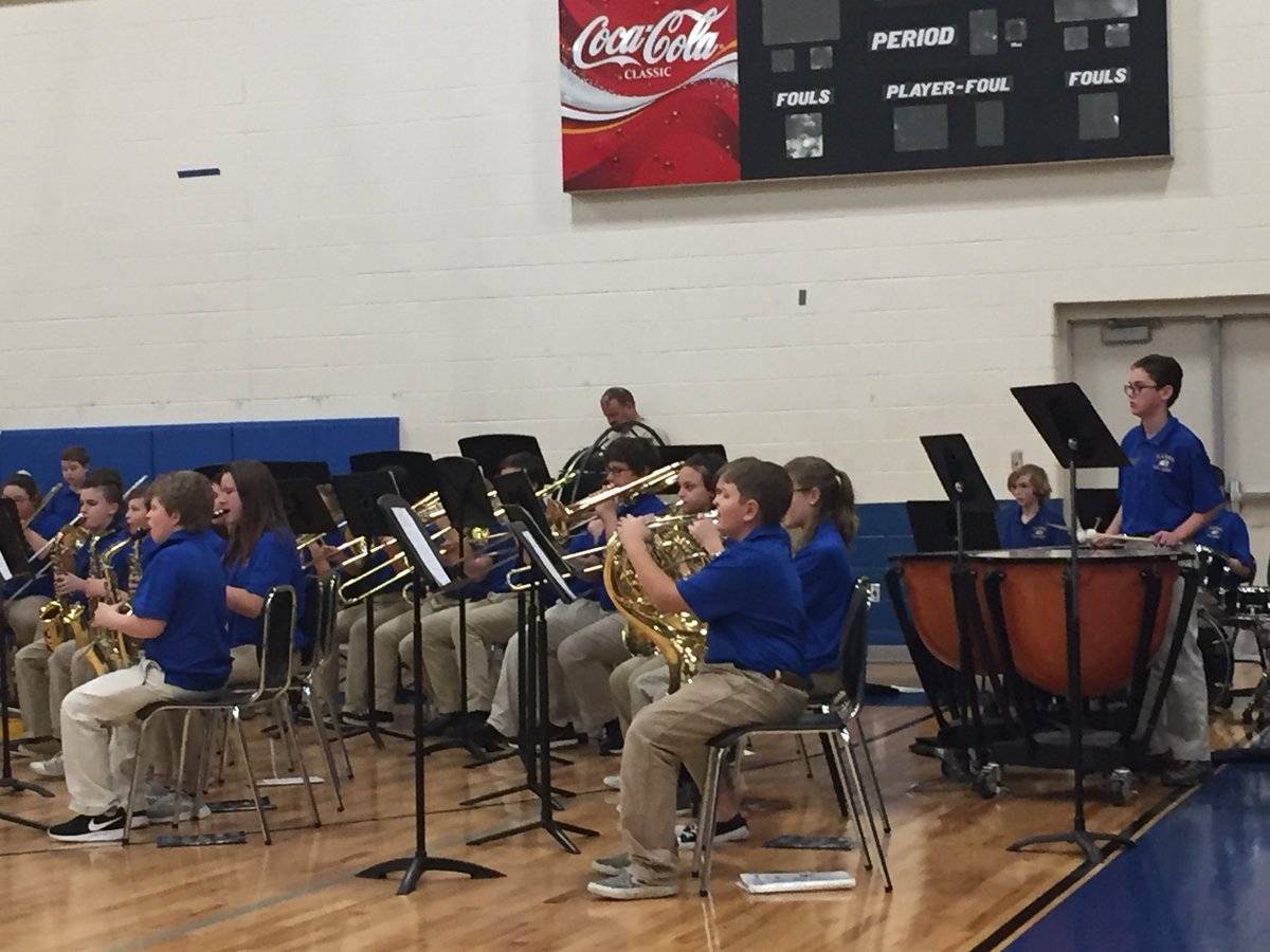 smiths7676's tweet photo. @Karns_Middle Unbelievably talented band students. Thank you to the directors who grow this talent. https://t.co/RMuVb0MVOx