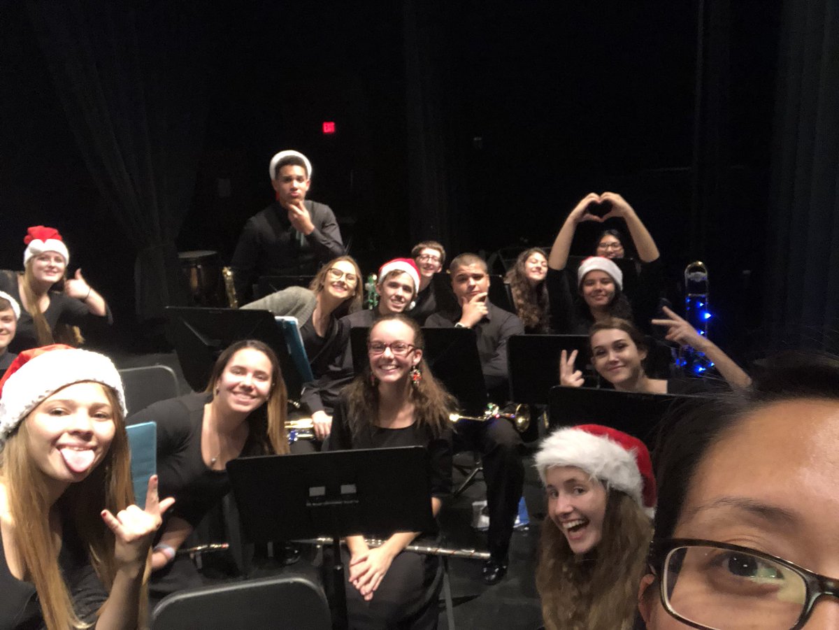 PRHSBands's tweet photo. Having fun with Wind Symphony backstage before their performance. #Winterfest2017 https://t.co/9kcoiJBOb5