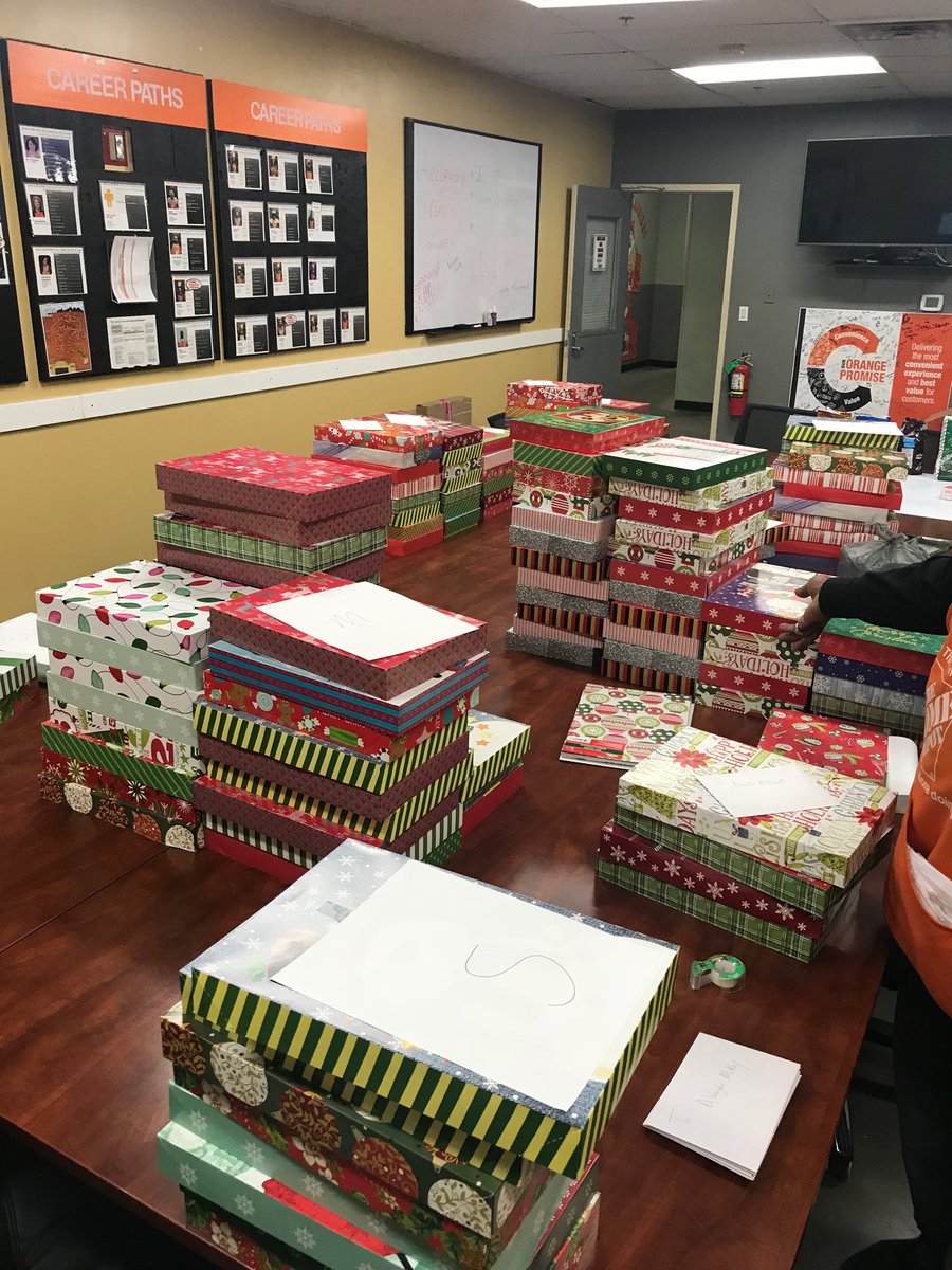No associate left behind. To our Store and MET associates, Happy Holidays from store#1217. We appreciate you. May Joy of the season be with you always.