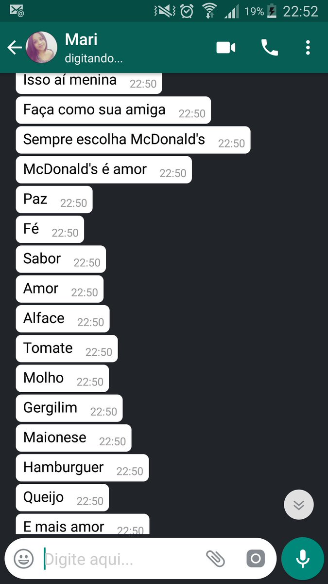 Amandacsanto's tweet photo. @McDonalds_BR Eu ia comer em outro lugar, escolhi o #McDonalds e olha a resposta de @Maariaaanaa https://t.co/bjnRIVktnj