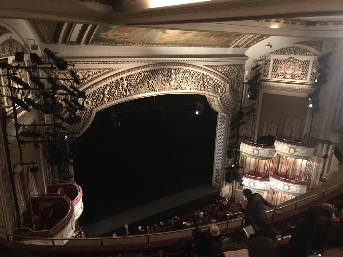 MattBanker27's tweet photo. Seasons Greetings from the Big 🍎- stopping by on a snowy evening to catch @SirCliveOwen in @mbutterflybway at Cort Theatre #broadway #Clivelive https://t.co/EGWYjuaXni