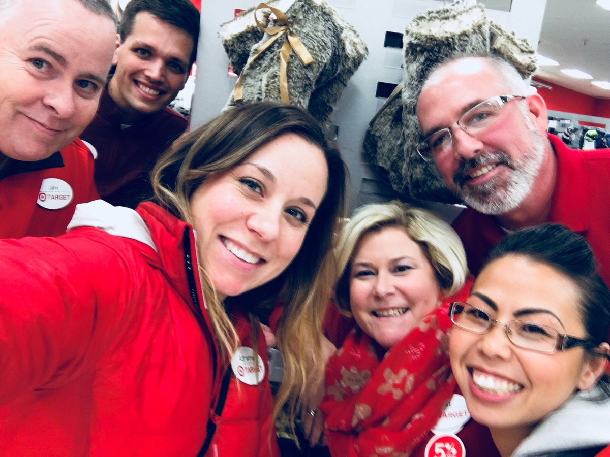 When you visit a store on a busy holiday Friday night and the team is crushing it!!!! Congrats to #twitterlessJT and his T82 team for elevating the guest experience to a #breakthrough this holiday season!  So pumped! 👊🏻