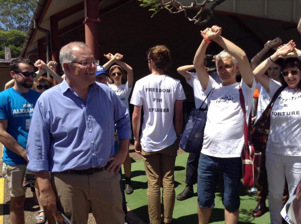 markgoudkamp's tweet photo. #BennelongVotes #TurnbullOut #AlexanderOut #SOSManus #RefugeesIn #BringThemHere #Auspol @ASRC1 @OzRefugeeCounc @rac_sydney @Mums4Refugees https://t.co/hURXQFky3q