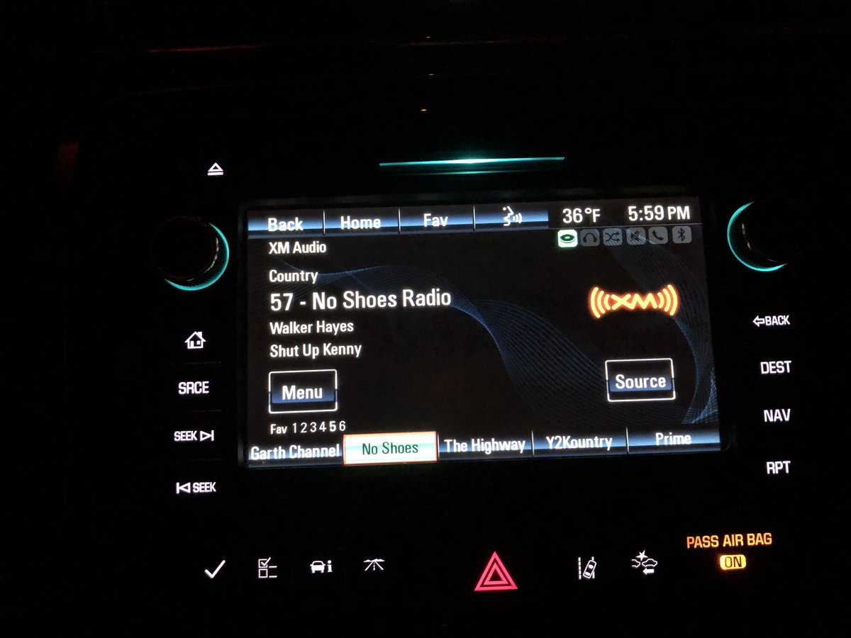 alybarker23's tweet photo. @walkerhayes on @SXMTheHighway AND @kennychesney No Shoes Radio one right after another!! 🙌🏻👊🏻boom. https://t.co/6Ee4m2iic0
