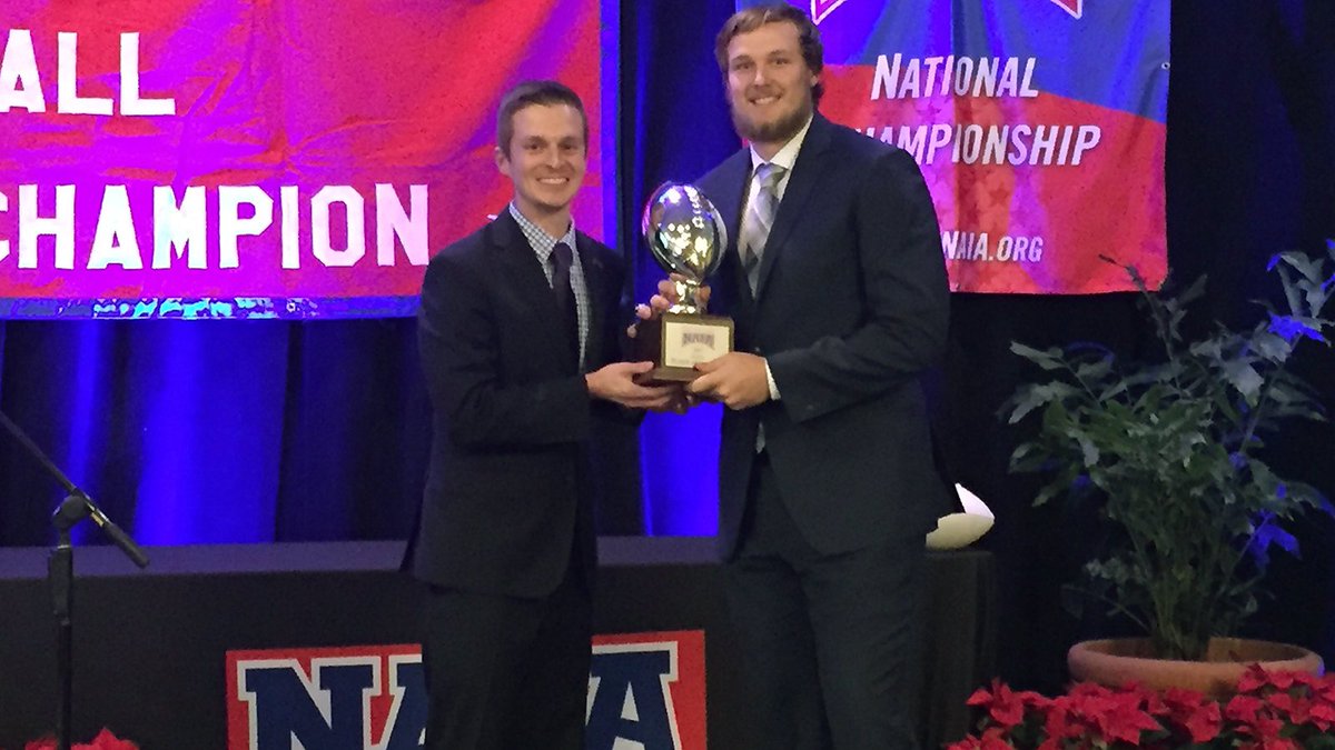 NAIA's tweet photo. .@sfcougars named 2017 #NAIAFootball National Player of the Year #PlayNAIA https://t.co/Wi9NkWucOo https://t.co/TYzJLd2A0c