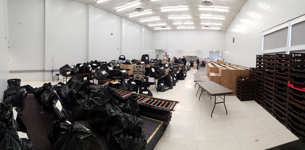 gibbers19's tweet photo. Hampers are all packed with food and toys for close to 400 families. Once again, thanks to all the @CPFFALocal499 members, family, friends, and volunteers who helped out today. Distribution day tomorrow. @cffbasketfund https://t.co/JojOYUfS3L
