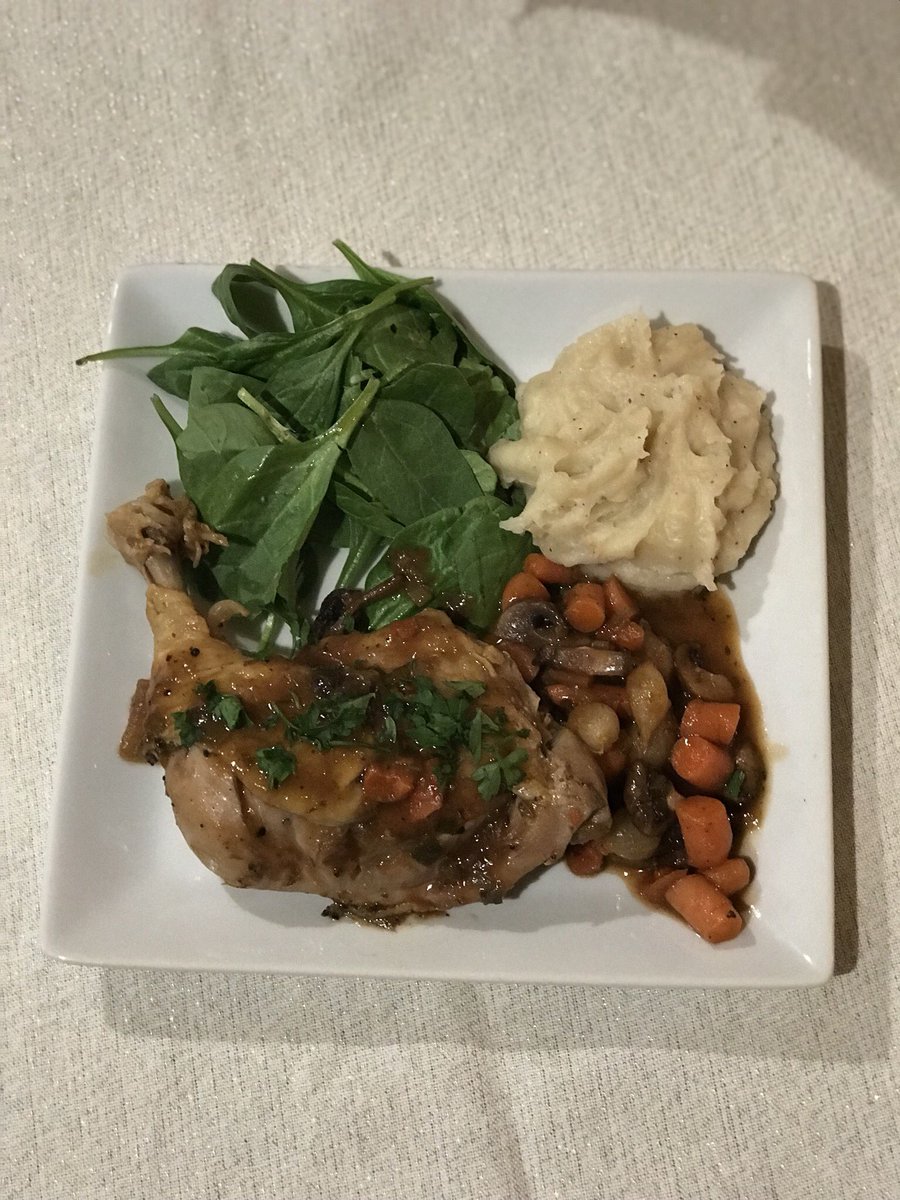 _eunicej_'s tweet photo. Because finals are over and vacation time from work begins today! #dinnersolved https://t.co/oavqi02hvA