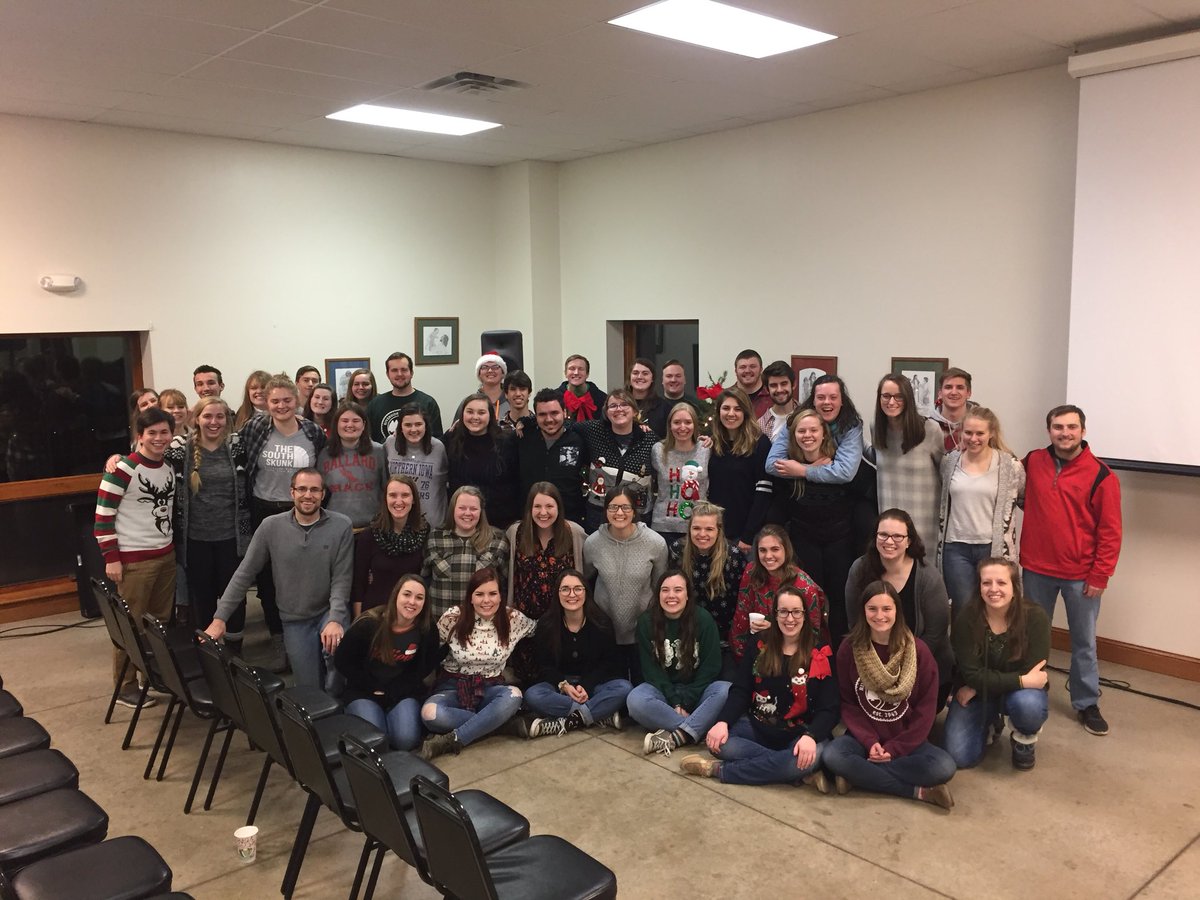 RiversideLBC's tweet photo. Isn’t our staff awesome!?!? Summer staff 2017 reunion this weekend! https://t.co/kgKH7jOYNy