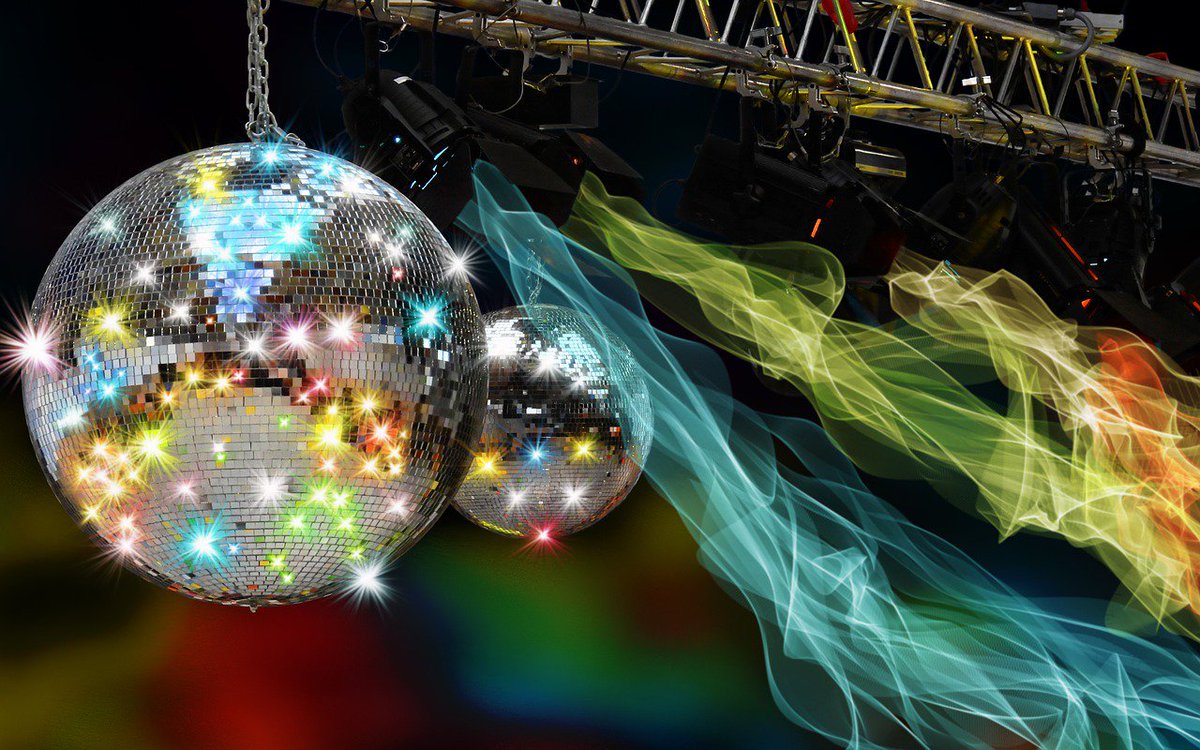 Hhwines's tweet photo. We're getting our #discofever on before @kcandsunshineb hit @ADayOnTheGreen at @Bimbadgen! Call in for a glass of bubbles! 🕺 https://t.co/sKkG2h5OXS