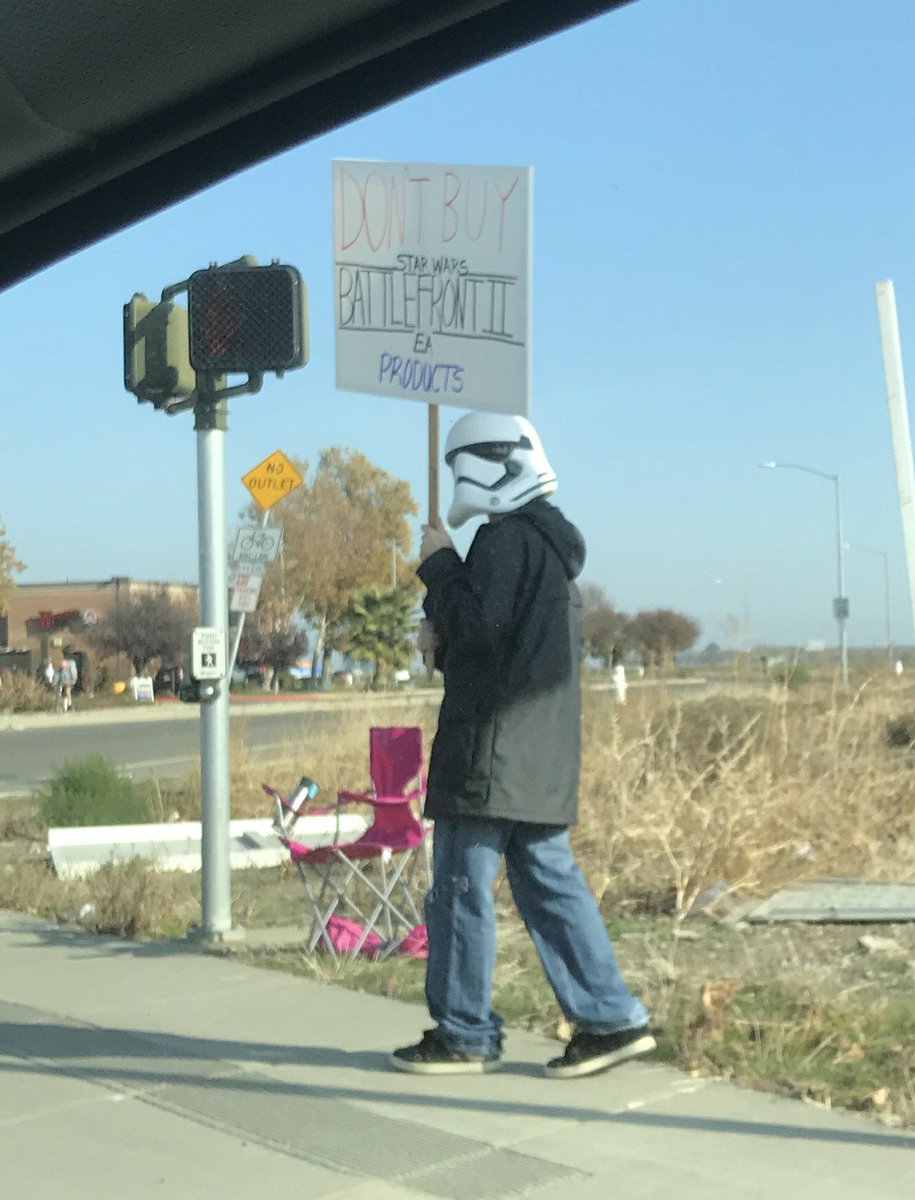 The_Infested1's tweet image. Second Day protesting against @EA and their predatory practice with Loot Boxes in @EAStarWars 
#LoneTrooper