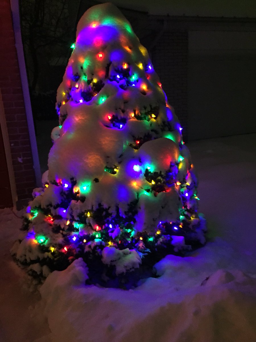 iamsensational's tweet photo. Sending everyone Warmest Wishes for a Blessed Christmas Season. https://t.co/G1cf4Vsthj