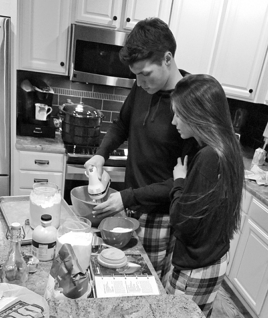 AEppinga's tweet photo. My brother and his girlfriend are over here making Christmas cookies in matching pajamas and I'm in the corner eating 3 bowls of soup...#goals https://t.co/JsHQ8bp9m4