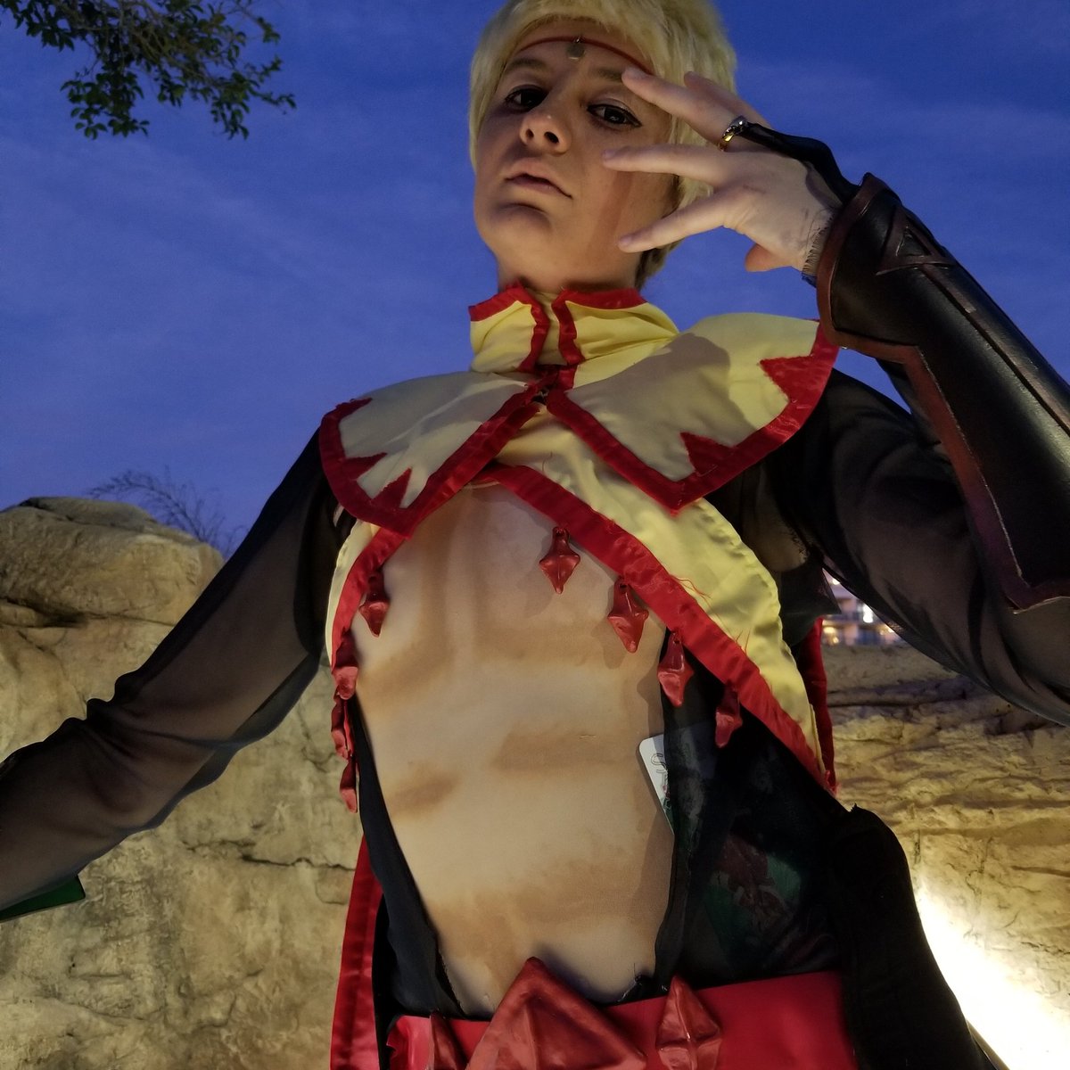 freckled_dork's tweet photo. It's such a blast bringing my favorite character to life! Can't believe day 1 of Holmat is over! Odin will make a comeback this Sunday!
#HolidayMatsuri #odindark #fireemblemfates #FireEmblem https://t.co/AN7mFVRViy