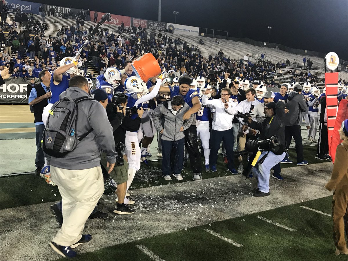 PadreAthletics's tweet photo. Serra 38, Cajon 14 - Final - Congratulations Padres! CIF Division 2-AA State Champions! https://t.co/oPJoBJUdkV