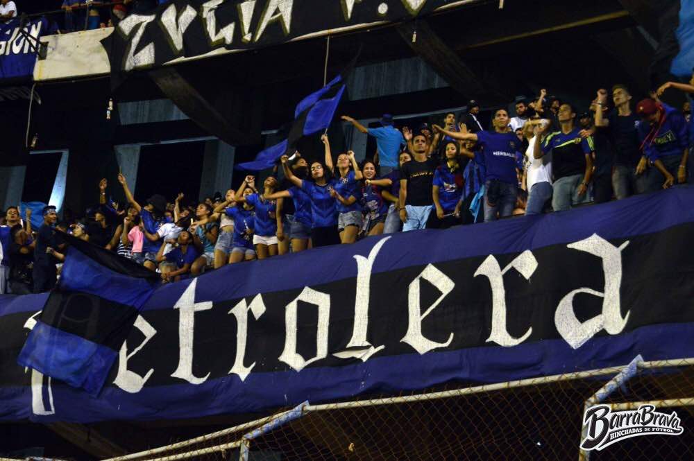 dtcesarfarias's tweet photo. Quiero agradecerle a @nestorlcumare y @alianabird_ por documentar el sacrificio, la mística y todo el trabajo que hemos realizado con @Zulia_FC. Un esfuerzo positivo que ha dado frutos y ha valido la pena, encarado con profesionalismo y mucha pasión.
https://t.co/LewS79I3RX https://t.co/cNHTxo69zf