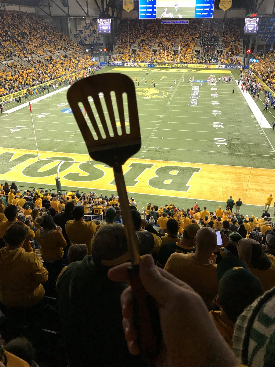 BisonSpatula's tweet photo. Hey @SamHoustonState we flip ya. We flip ya for real. https://t.co/FoEgbDkEq5